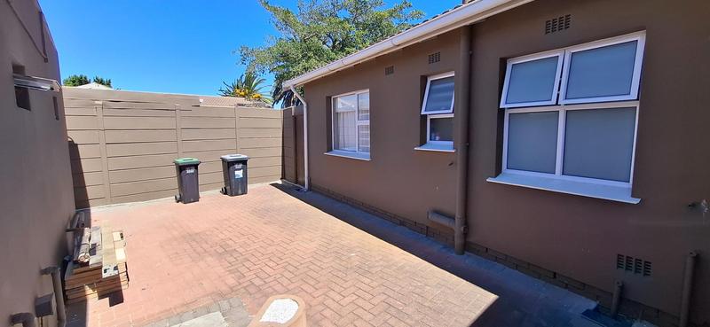 4 Bedroom Property for Sale in Bothasig Western Cape